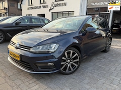 Volkswagen Golf - 1.2 TSI Business Edition R, Navigatie, Stoelverwarming, Parkeersensoren,