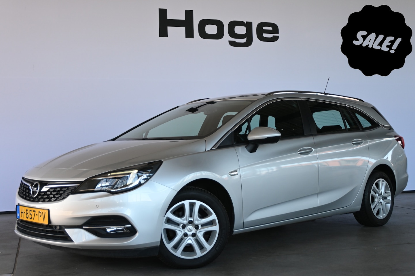 Opel Astra Sports Tourer - 1.2 Launch Edition NAP! Navigatie LED Dealer Onderhouden! Inruil Mogelijk! - AutoWereld.nl