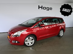 Peugeot 5008 - 1.6 GT Climate control Trekhaak Panoramadak Navigatie Head-Up TEKST LEZEN Inruil Mogelijk