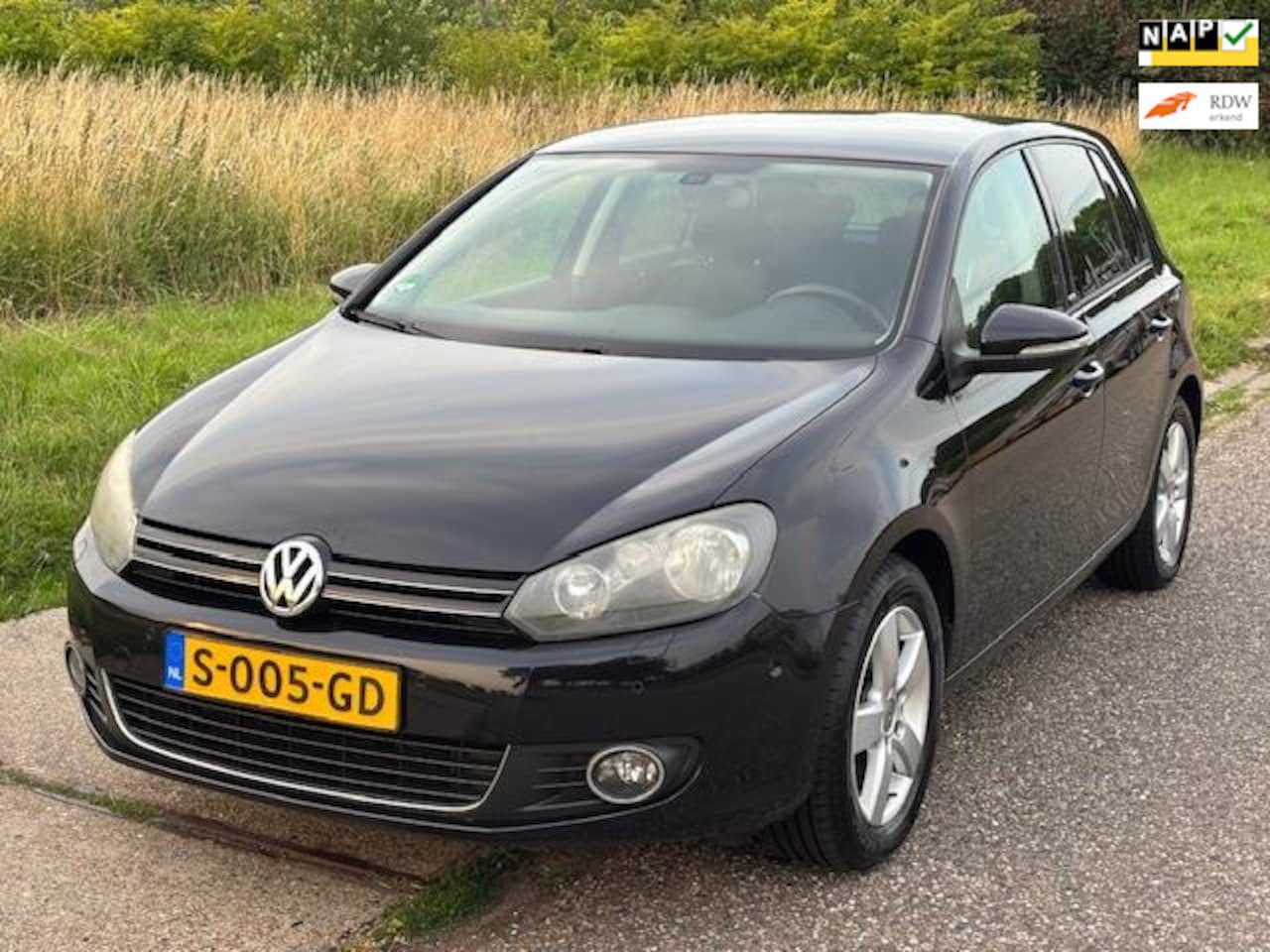 Volkswagen Golf - 1.2 TSI Trendline 5-Drs ECC Audio/Navigatie Electric pakket LMV 16" ASR PDC Cruisecontrol - AutoWereld.nl