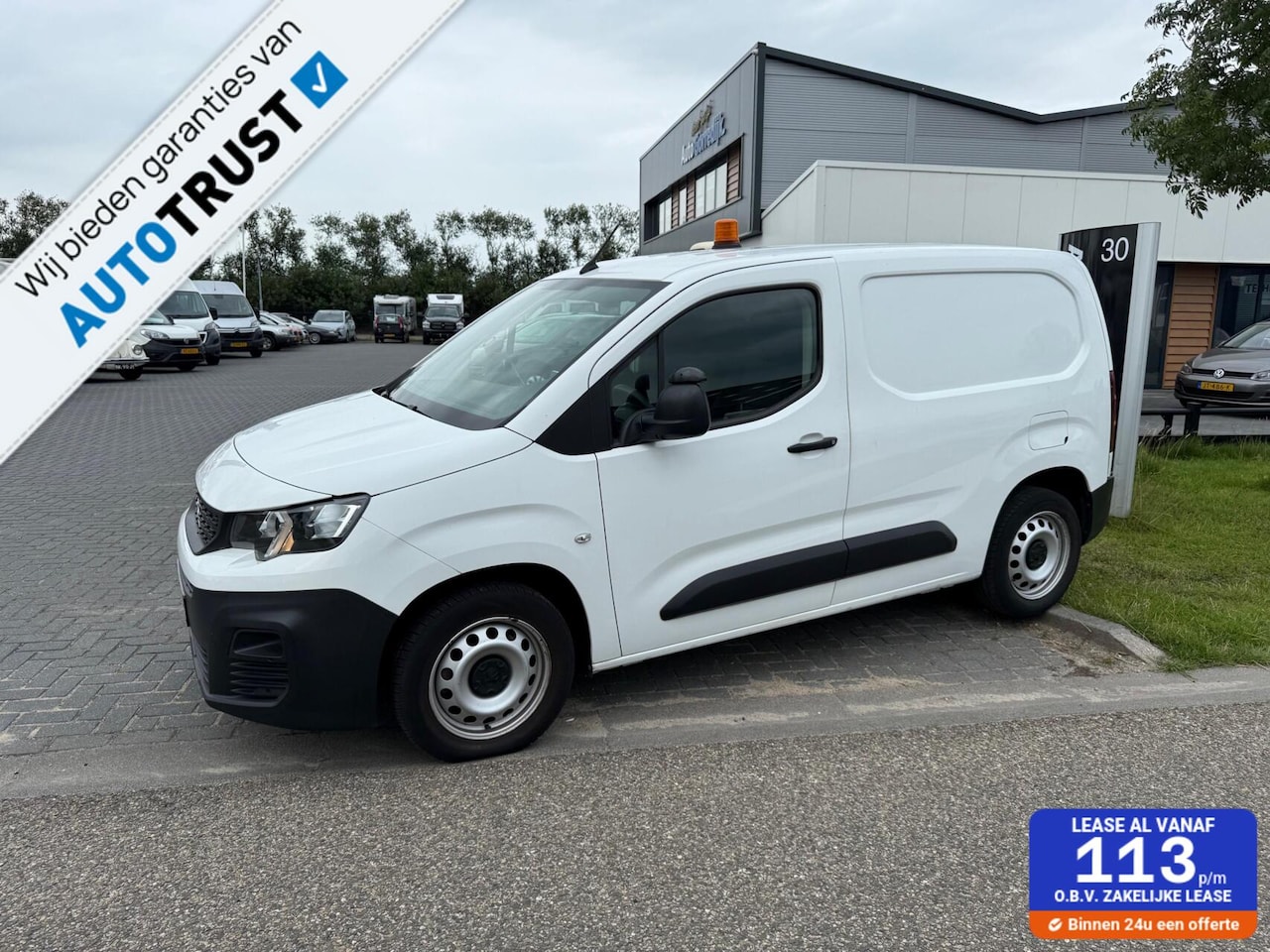 Peugeot Partner - bestel 1.5 BlueHDI Premium Trekhaak,Camera,airco - AutoWereld.nl