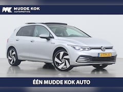 Volkswagen Golf - 1.5 eTSI Style | Panoramadak | Camera | Getint Glas | 18 Inch