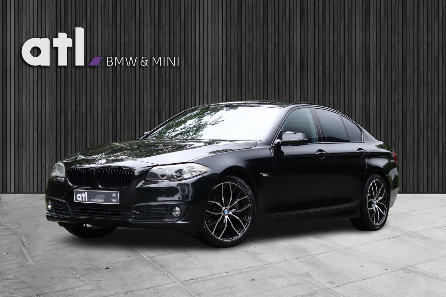 BMW 5-serie - 520i Luxury Edition Nederlandse auto, Afneembare trekhaak, Comfortstoelen met geheugen, Na - AutoWereld.nl