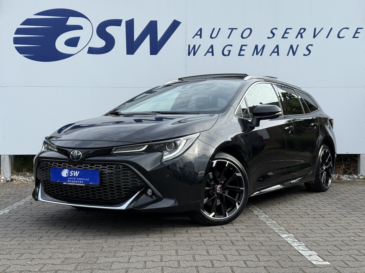 Toyota Corolla Touring Sports - 2.0 Hybrid GR-Sport | Pano | Trekhaak | Leder | HUD | Camera | LED | 18 inch - AutoWereld.nl