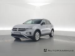 Volkswagen T-Roc - 1.5 TSI Style DSG | Navi | Afn. Trekhaak | IQ Light | Massage | Adapt. Cruise | Apple CarP