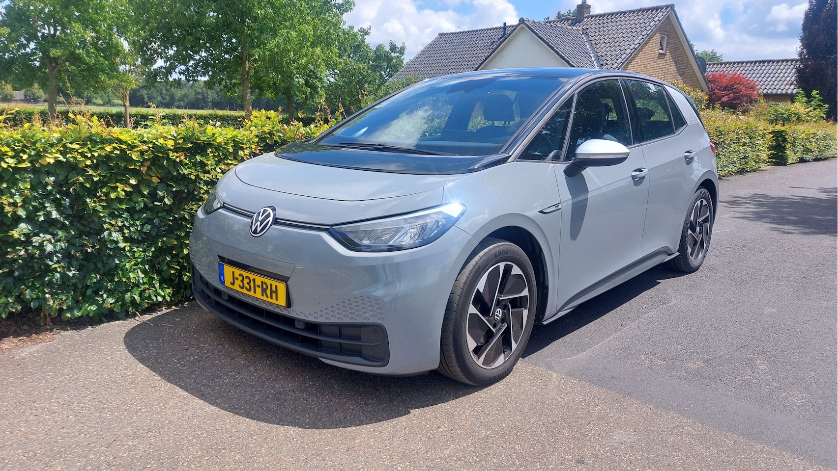 Volkswagen ID.3 - First 58 kWh CLIMA/NAVI/CARPLAY BJ 2020 - AutoWereld.nl