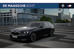 BMW i5 Touring - eDrive40 M Sport / Panoramadak / Trekhaak / Bowers & Wilkins / Adaptieve LED / Stoelventil