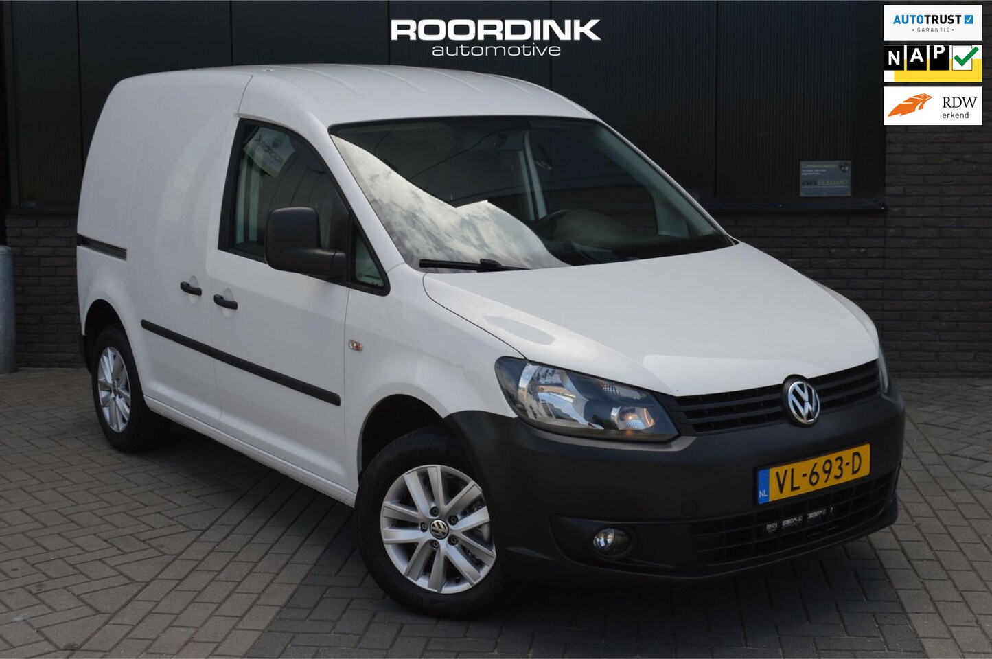 Volkswagen Caddy - Cruise|Airco|MF.stuur|Trekhaak - AutoWereld.nl