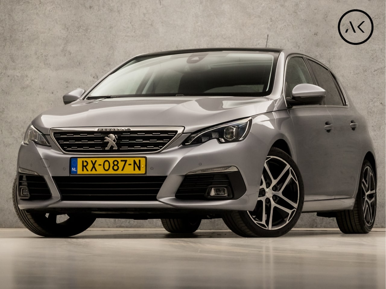Peugeot 308 - 1.2 PureTech Sport Automaat (PANORAMADAK, APPLE CARPLAY, GROOT NAVI, CAMERA, KEYLESS, GETI - AutoWereld.nl