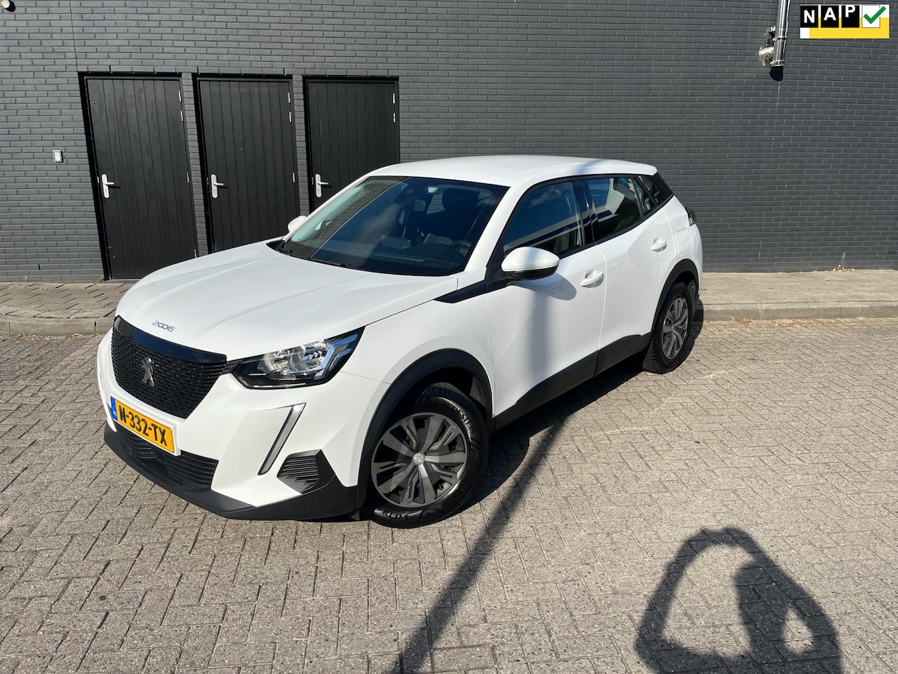 Peugeot 2008 - 1.2 PureTech Active 1.2 PureTech Active - AutoWereld.nl
