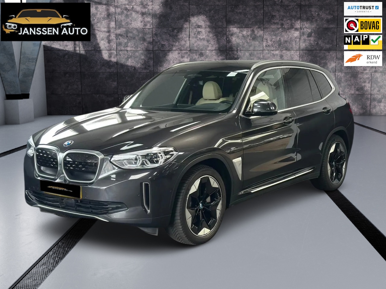 BMW iX3 - High Executive 80 kWh | Leder | Sportstoelen | Pano | Camera | LED - AutoWereld.nl