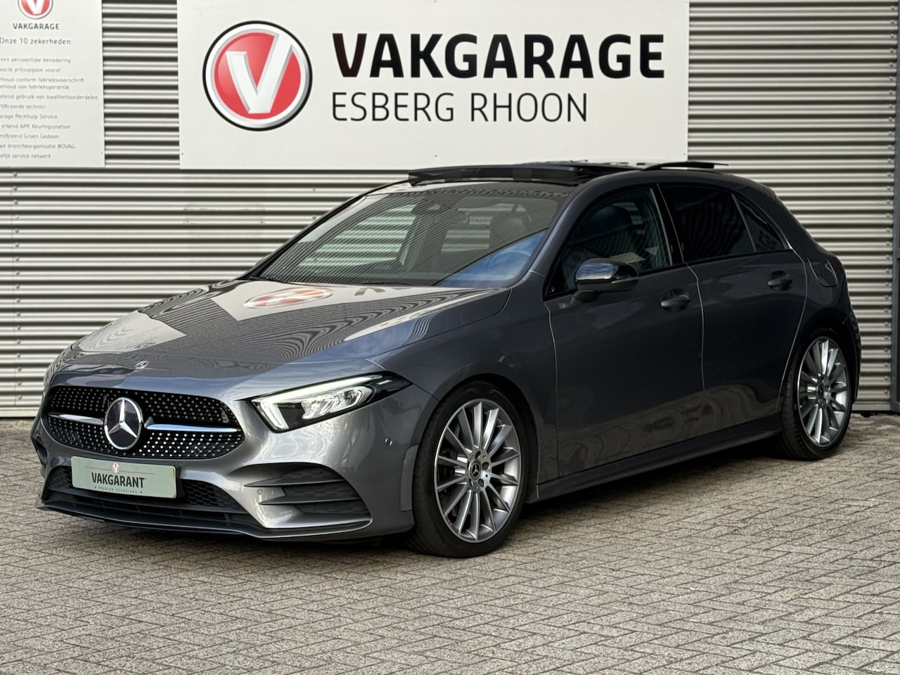 Mercedes-Benz A-klasse - 250 AMG-NIGHT,PANO,NAV/CAM,BURMESTER - AutoWereld.nl