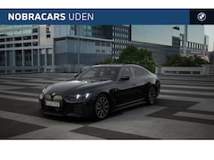 BMW i4 - eDrive35 M Sport / Schuif-kanteldak / Adaptieve LED / Achteruitrijcamera / Comfort Access