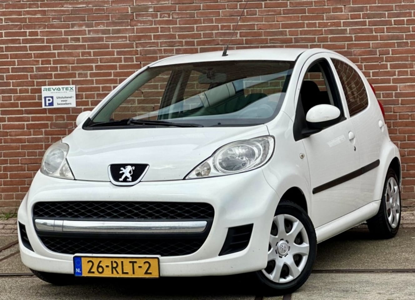 Peugeot 107 - 1.0-12V XS 1.0-12V XS - AutoWereld.nl