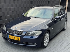 BMW 3-serie Touring - 325i High Executive| AUTOMAAT| CLIMA| TREKHAAK| NAP