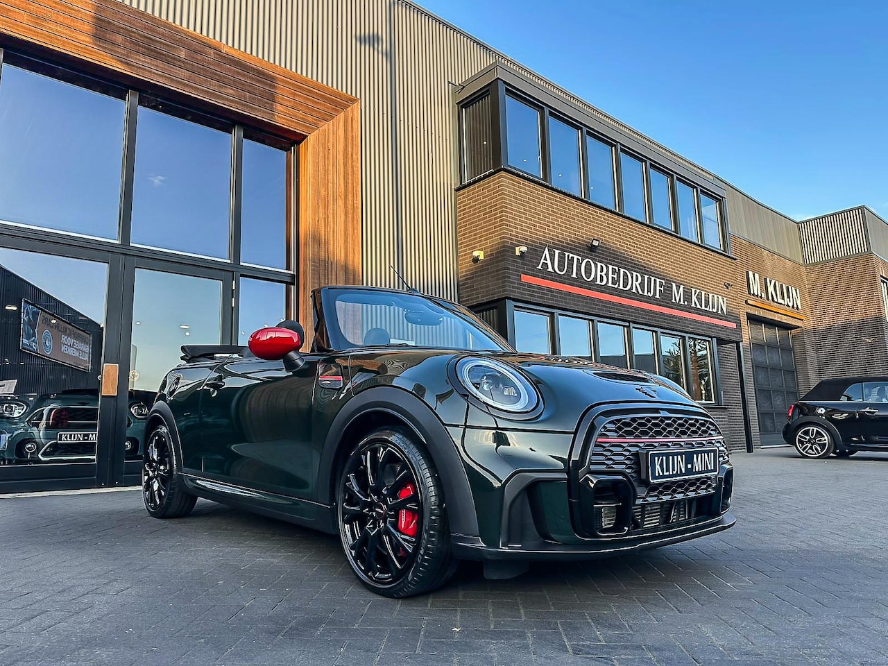 MINI Cabrio - Mini 2.0 John Cooper Works JCW Pack F1 Aut 231pk Blackline/Bomvol/Np:63.000,- - AutoWereld.nl