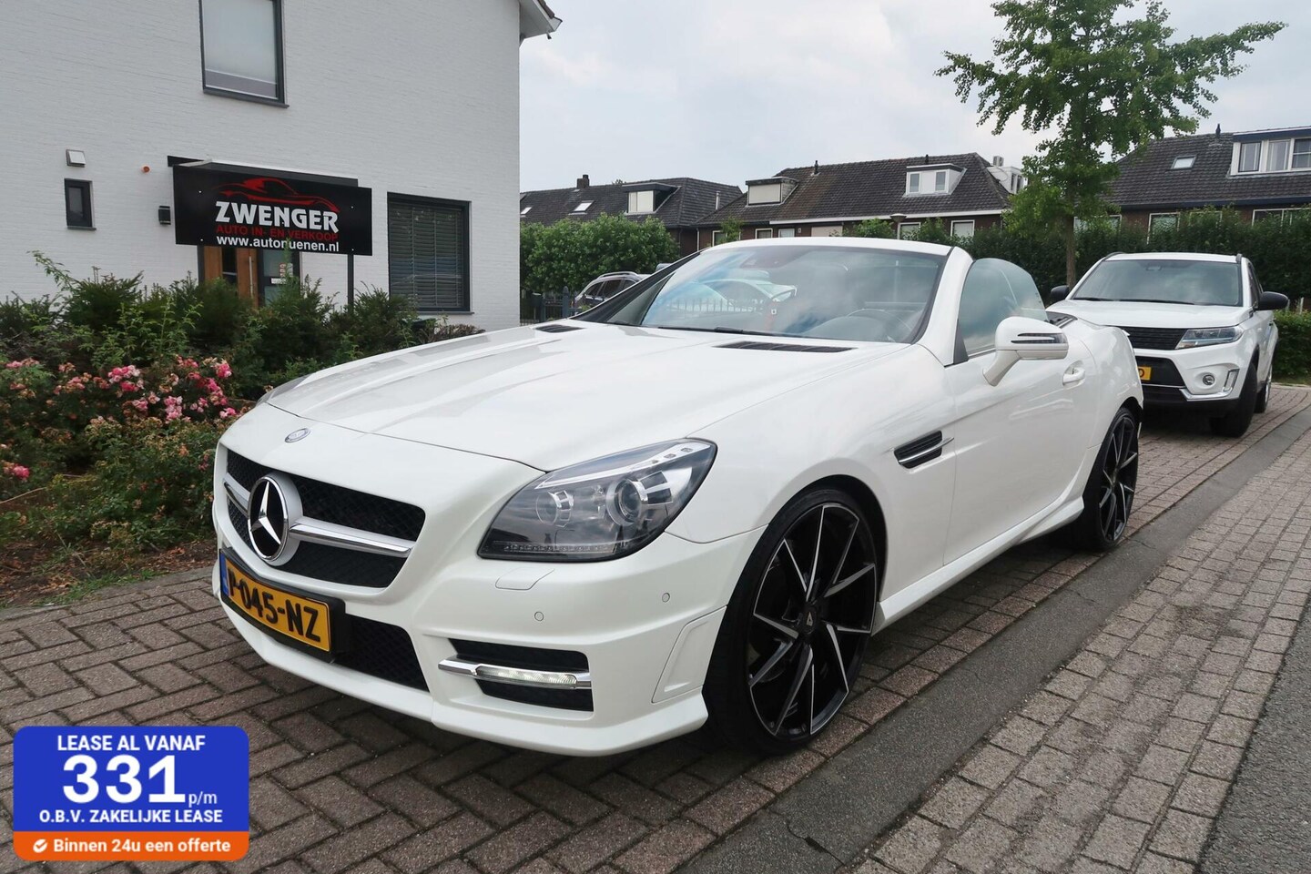 Mercedes-Benz SLK-klasse - 200 AMG PANORAMADAK|CARPLAY|NAVIGATIE|RODE-GORDELS|AIRSCARF|PERFECT ONDERHOUDEN - AutoWereld.nl