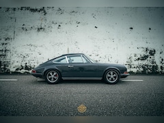 Porsche 911 - Ölklappe F Restomod