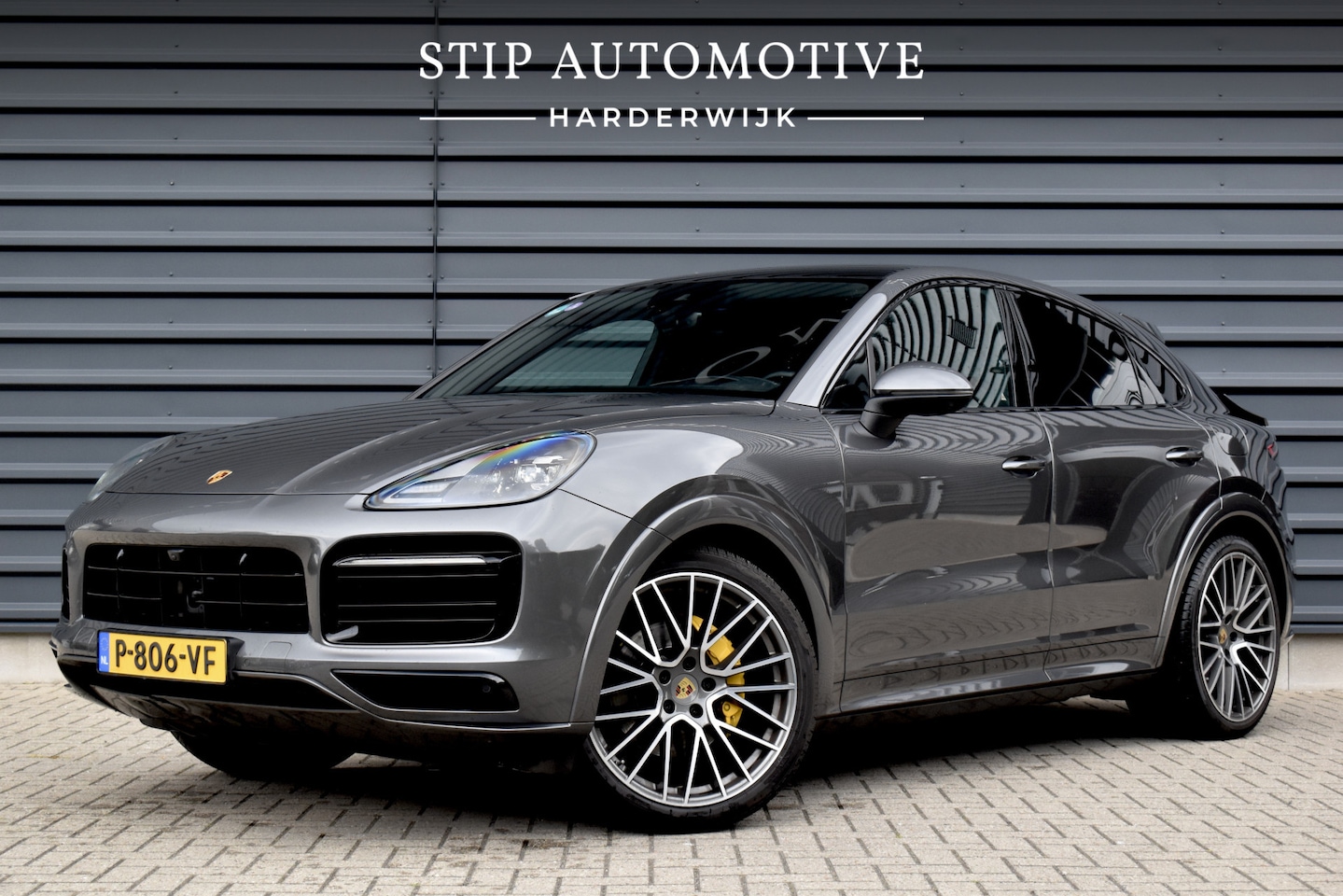 Porsche Cayenne Coupé - 3.0 E-Hybrid 462pk Sport Design | Panoramadak | 22'' Velgen | ACC | Head-Up | Bose | Sport - AutoWereld.nl