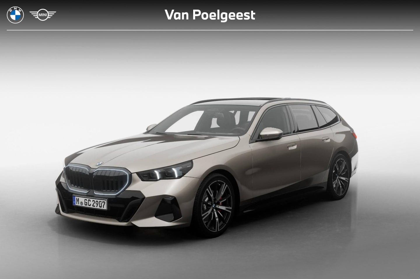 BMW 5-serie Touring - 520i | M Sport Pro | Innovation Pack | Travel Pack | Comfort Pack | Trekhaak - AutoWereld.nl