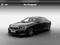 BMW 5-serie - Sedan 530e M Sport Edition Innovation Pack | Travel Pack | Comfort Pack | Trekhaak