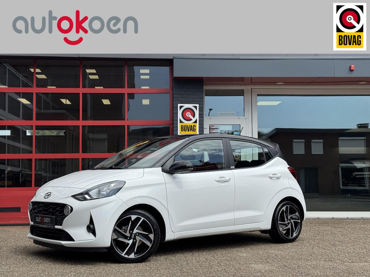 Hyundai i10 - 1.0 Comfort Smart 5-zits *AUTOMAAT/CAMERA/NAVI/CLIMA* - AutoWereld.nl