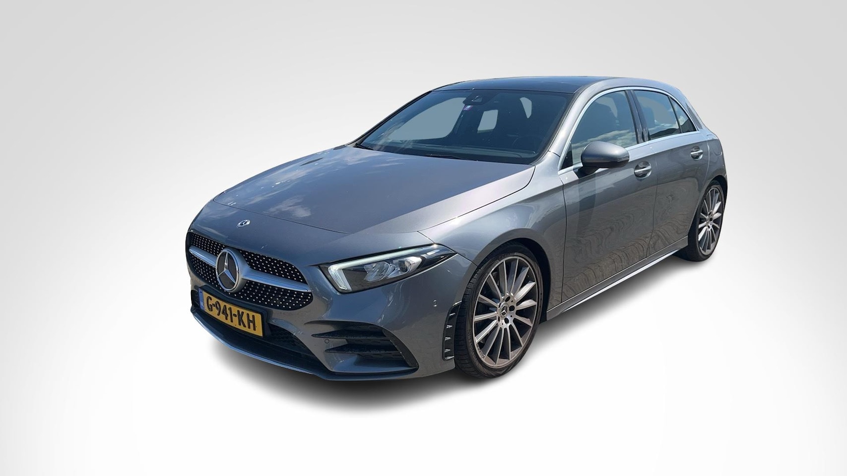 Mercedes-Benz A-klasse - A 250 Automaat AMG Line | Panoramadak | Parktronic | LED | Stoelverwarming | Trekhaak | Zi - AutoWereld.nl