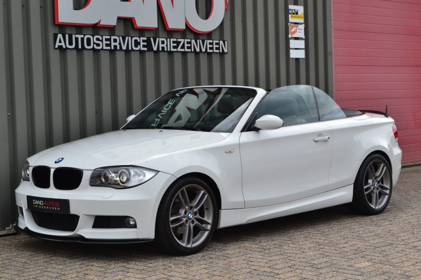 BMW 1-serie Cabrio - 125i High Executive M-Pakket Leer/Navi/Xenon - AutoWereld.nl