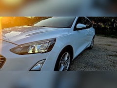 Ford Focus Wagon - 1.0 EcoB. Tr Ed. bns