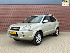 Hyundai Tucson - 2.0i 4WD Style / NAP / Airco / Cruise / Trekhaak