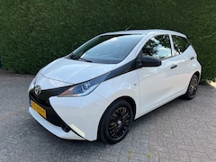 Toyota Aygo - 1.0 VVT-i x-now. Airco, Led, 5-drs, Eerste eigenaar