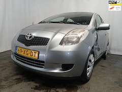 Toyota Yaris - 1.3 VVTi Sol - Schade