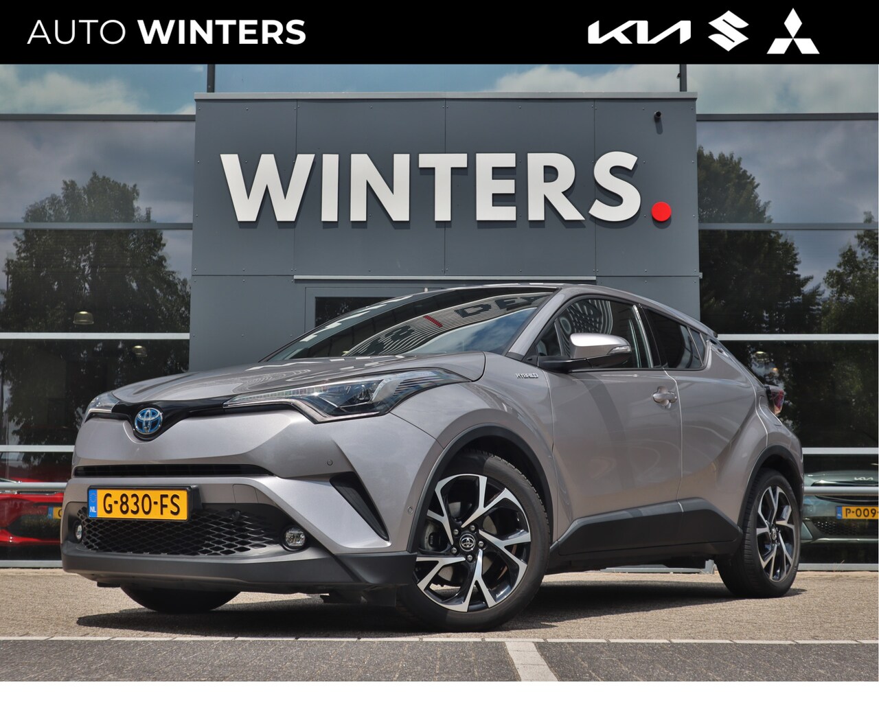 Toyota C-HR - 1.8 Hybrid Bi-Tone | Navigatie | Stoelverwarming | Camera | Climate control | "18 LMV | - AutoWereld.nl