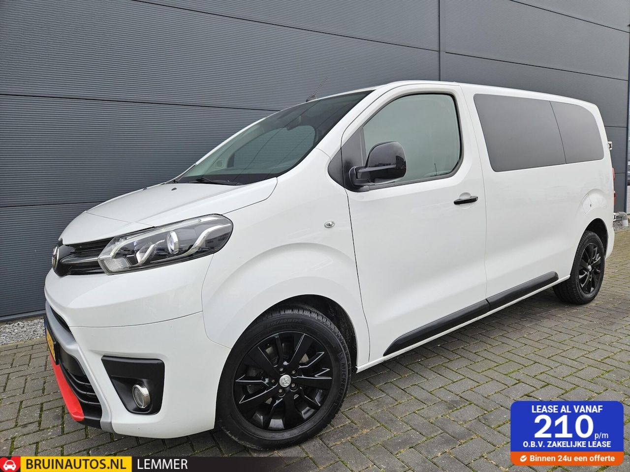 Toyota ProAce - 2.0 D-4D Xenon leer Navi 125 PK - AutoWereld.nl