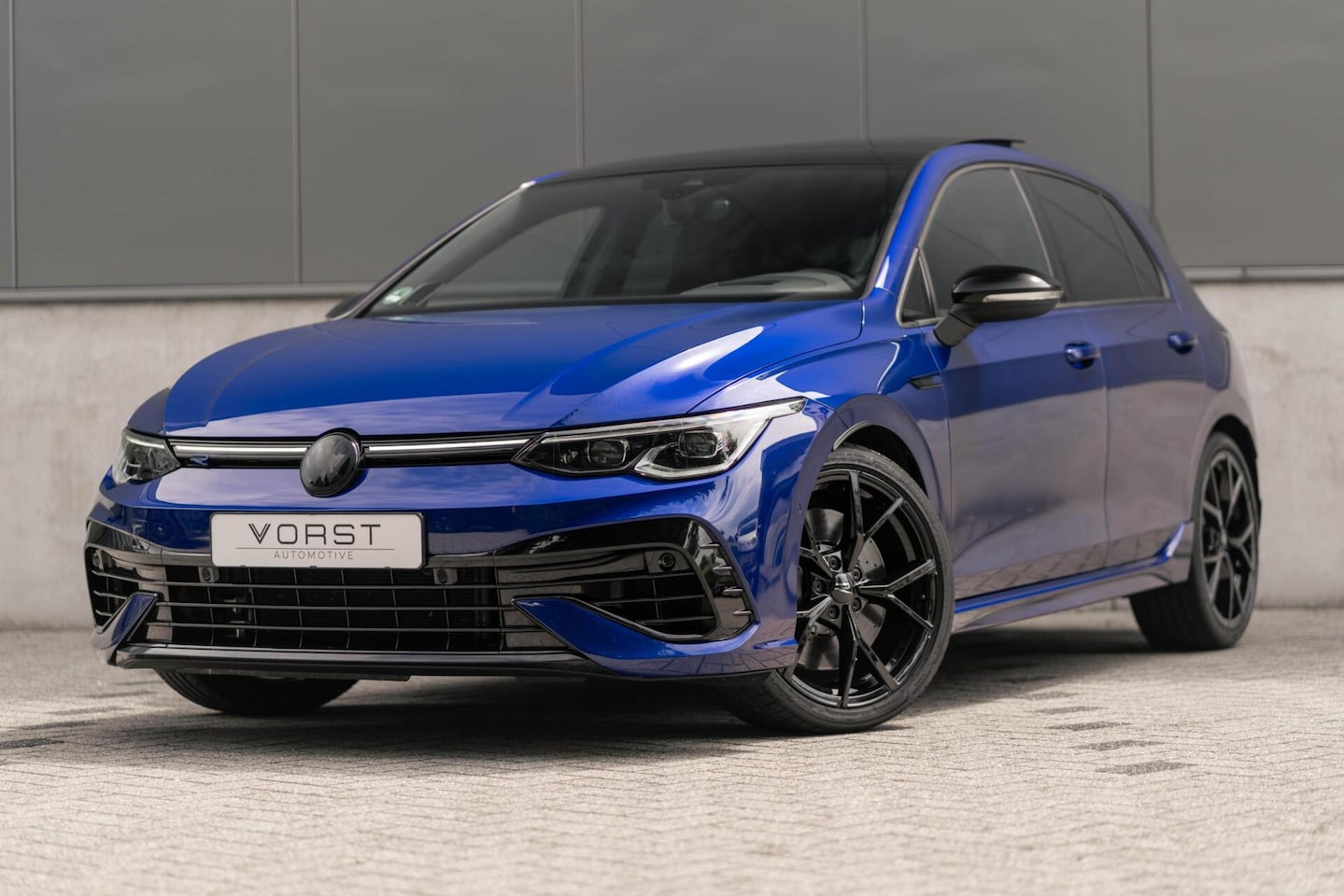Volkswagen Golf - 2.0 TSI R 4Motion Performance Akrapovic HUD - AutoWereld.nl