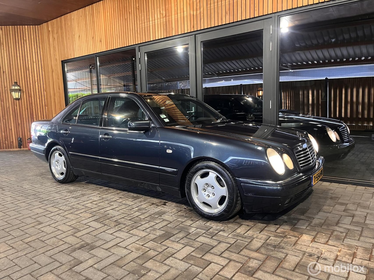 Mercedes-Benz E-klasse - 300 Turbodiesel TD Avantgarde - AutoWereld.nl