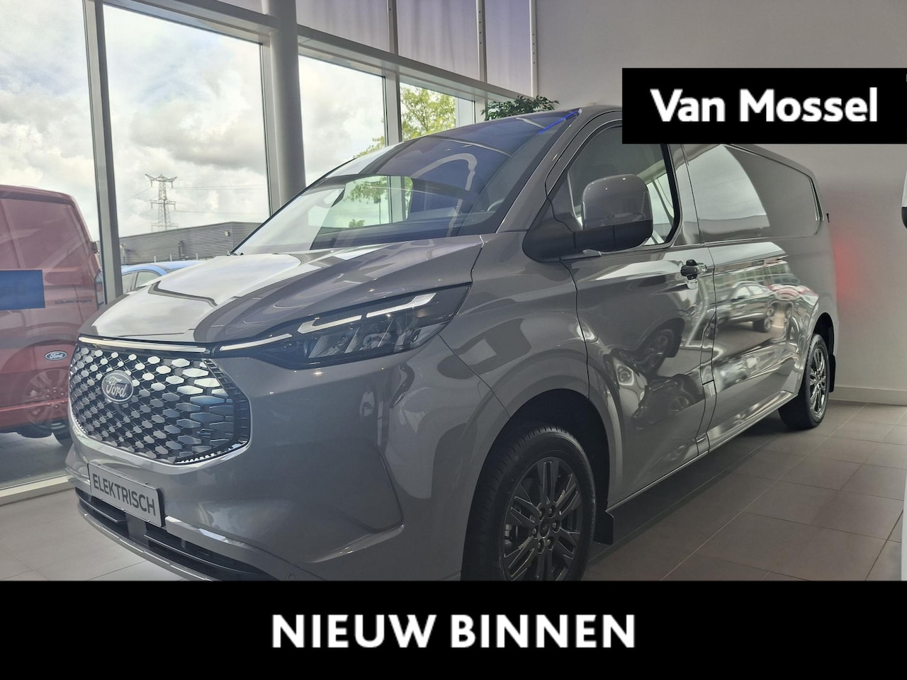 Ford Transit Custom - 340 L2H1 Limited 65 kWh - AutoWereld.nl