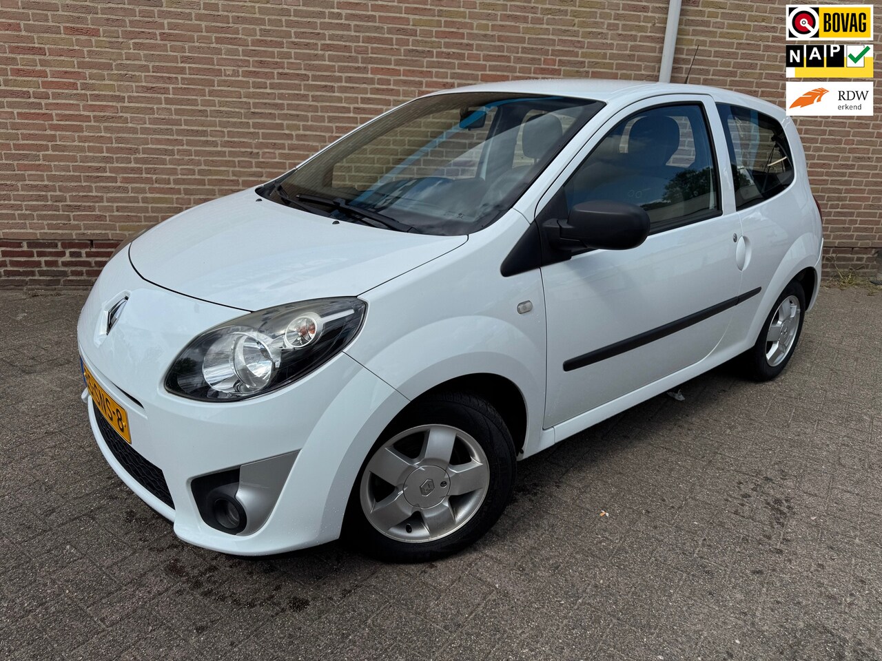 Renault Twingo - 1.2-16V Authentique 1.2-16V Authentique - AutoWereld.nl