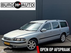 Volvo V70 - 2.4 Comfort Line 170PK - ECC - CRUISE CONTROLE - TREKHAAK - LM VELGEN - RADIO/CD - NAP - N