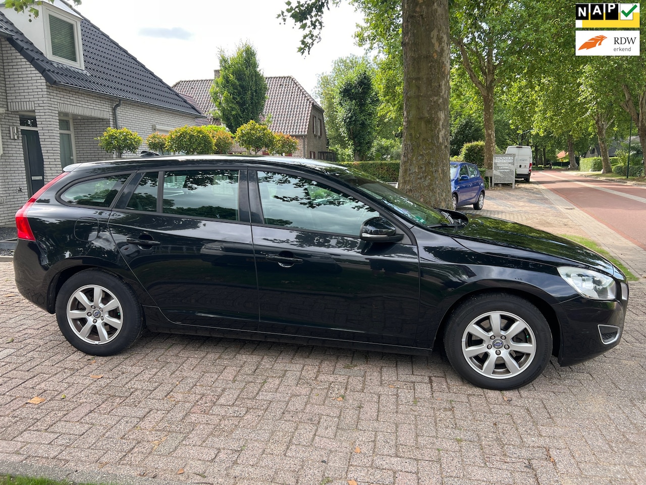 Volvo V60 - 1.6 T3 Kinetic 1.6 T3 Kinetic - AutoWereld.nl