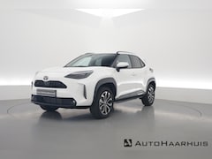 Toyota Yaris Cross - 1.5 Hybrid Teamplayer 130pk | Winter pakket | Safety pakket | Navi | Adapt. Cruise | Camer