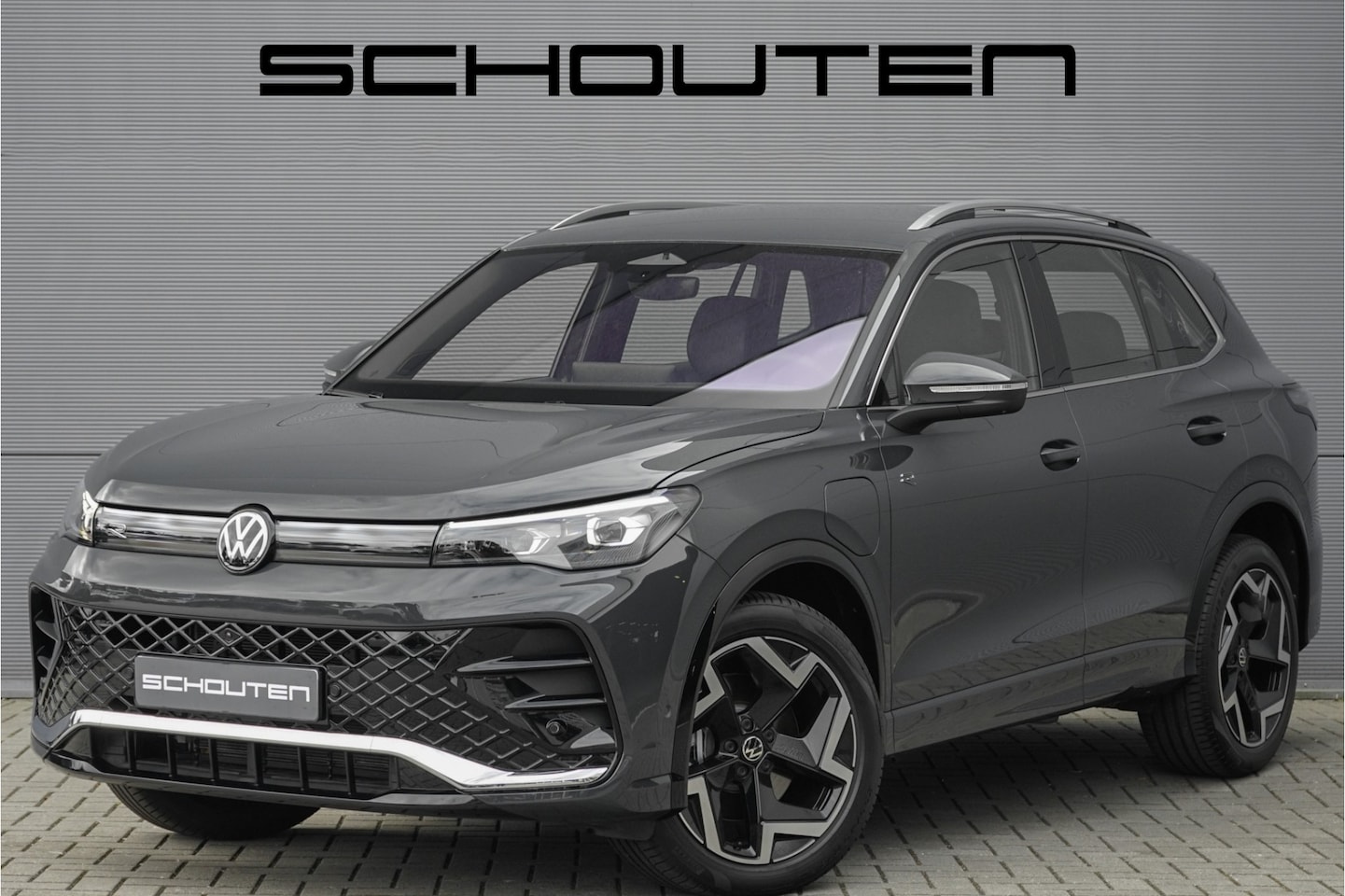 Volkswagen Tiguan - 1.5 eHybrid R-Line HUD Leder 360° Stoelmassage - AutoWereld.nl