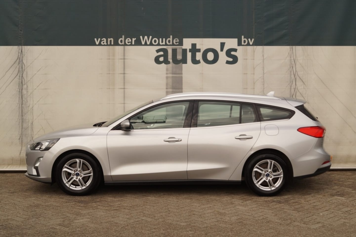 Ford Focus Wagon - 1.0 EcoBoost Hybrid Trend Edition Business 1.0 Ecoboost 124pk Hybrid Trend Edition Business - AutoWereld.nl