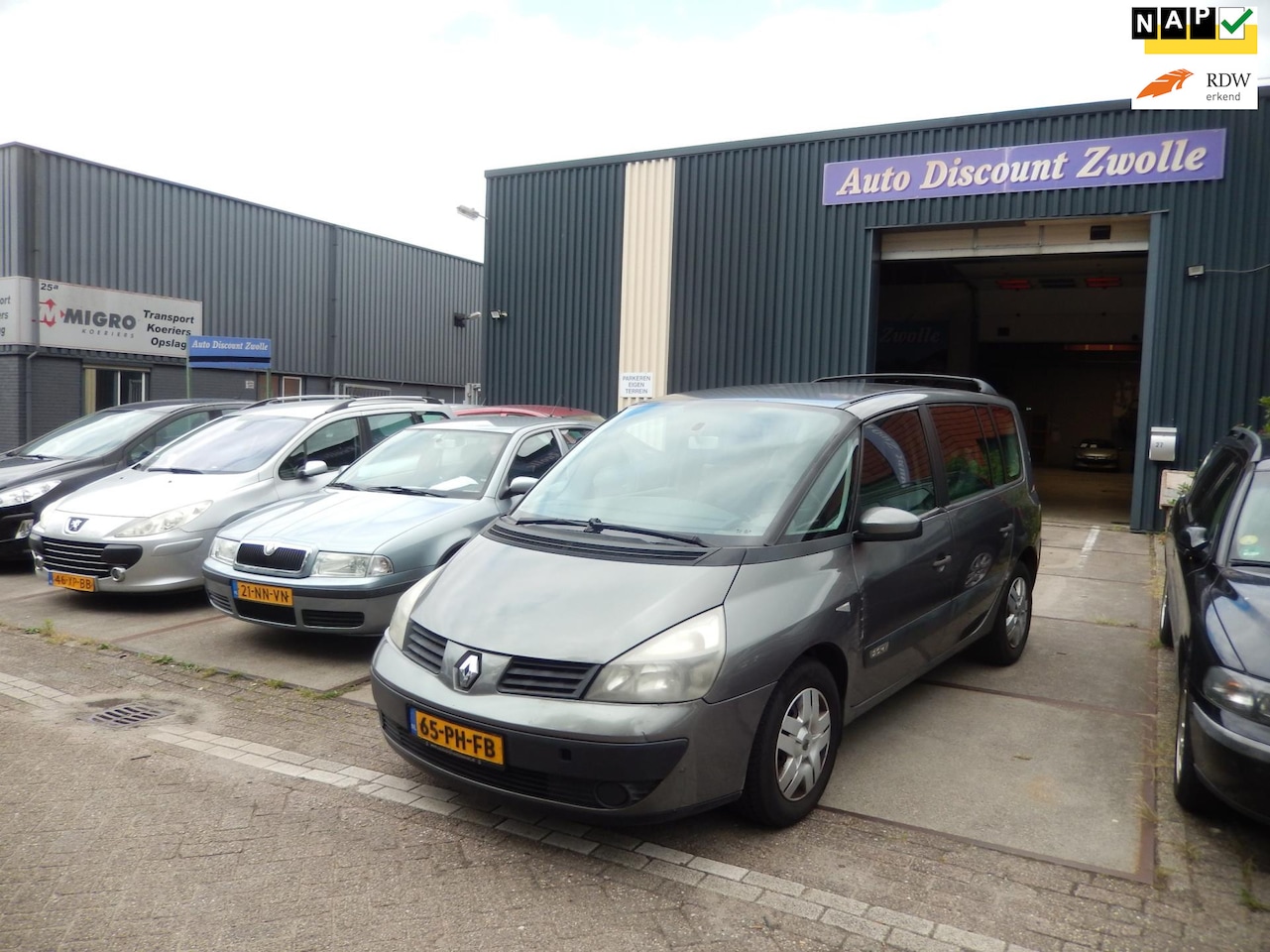 Renault Espace - 2.0 Expression 7pers. - AutoWereld.nl