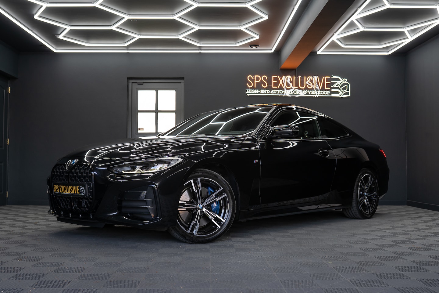BMW 4-serie Coupé - M440i xDrive High Executive / Adaptive / Pano / 360 camera / Individual / Stoelverwarming - AutoWereld.nl