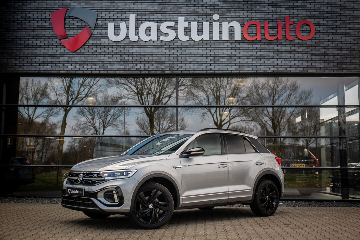 Volkswagen T-Roc - 1.5 TSI R-Line Edition 1.5 TSI R-Line Edition , Black Edition, Side Assist, Adap. Cruise - AutoWereld.nl