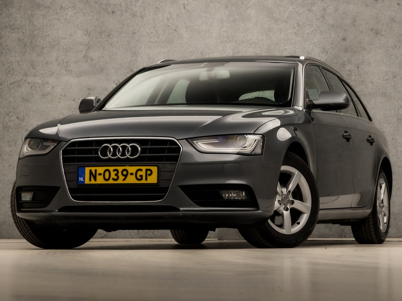 Audi A4 Avant - 1.8 TFSI Sport Edition Automaat 170Pk (PANORAMADAK, NAVIGATIE, CLIMATE, TREKHAAK, SPORTSTO - AutoWereld.nl