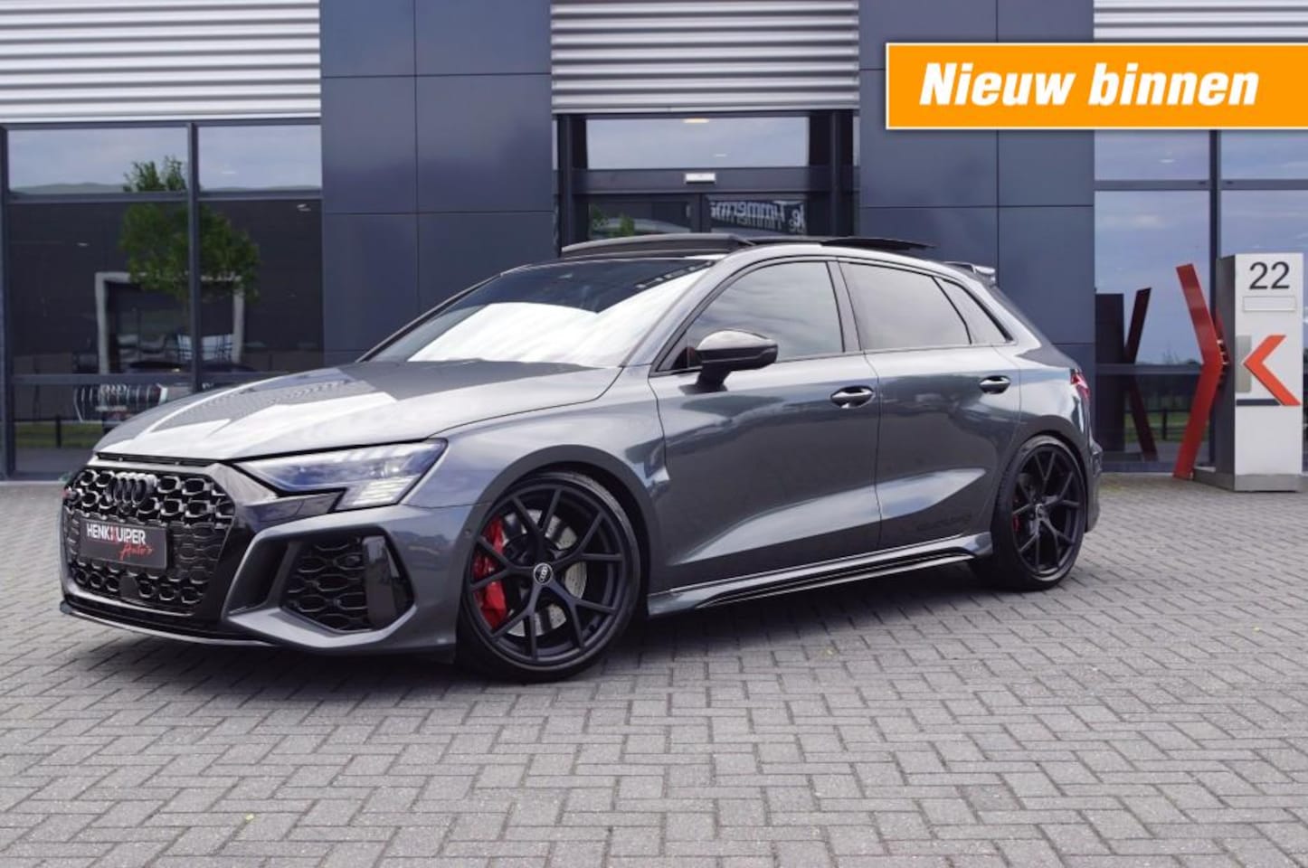 Audi RS3 - Sportback 2.5 TFSI 400pk Quattro Pano BenO RS-Design 19'' ACC - AutoWereld.nl