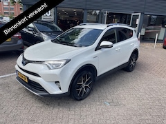 Toyota RAV4 - 2.5 Hybrid AWD Executive Business | 1650KG trekgewicht | Parkeersensoren | Navigatie | Afn