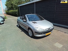 Peugeot 206 CC - 1.6-16V Automaat 1.6 16v Zeer Airco ECC
